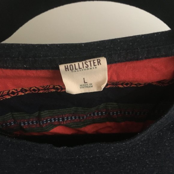 Hollister Blue Tribal Patterned Pocket T-Shirt - Picture 3 of 3